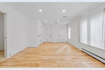 25 Farmington Lane, Melville, NY 11747 - Photo 30