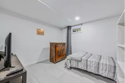 25 Farmington Lane, Melville, NY 11747 - Photo 40