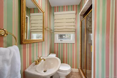 8 Astro Place, Dix Hills, NY 11746 - Photo 10