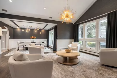 8 Astro Place, Dix Hills, NY 11746 - Photo 4