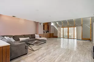 8 Astro Pl, Dix Hills, NY 11746 - Photo 16