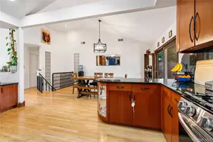 12 Kingswood Cir, Old Bethpage, NY 11804 - Photo 8