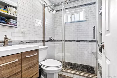 160 Saint Marks Avenue, Freeport, NY 11520 - Photo 12