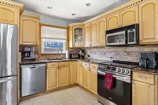 160 St Marks Ave, Freeport, NY 11520 - Photo 6