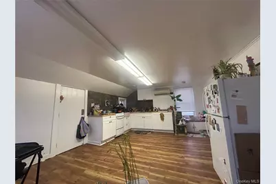 34 Hoffman Street, Poughkeepsie, NY 12601 - Photo 6