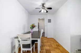 90 S Park Ave, Rockville Centre, NY 11570 - Photo 10