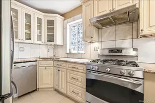 67-26 Selfridge St, Forest Hills, NY 11375 - Photo 24