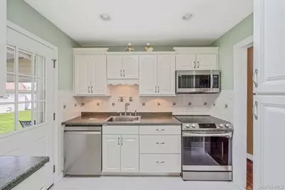 3114 Connecticut Avenue, Medford, NY 11763 - Photo 12