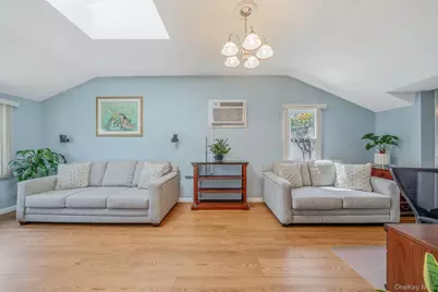 3114 Connecticut Avenue, Medford, NY 11763 - Photo 8
