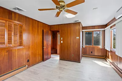 25 Lawrence Street, New Hyde Park, NY 11040 - Photo 26