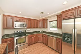 51 Fairfields Ln, Huntington Station, NY 11746 - Photo 10