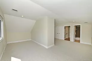 51 Fairfields Ln, Huntington Station, NY 11746 - Photo 28