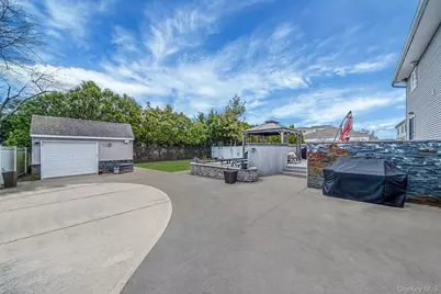 100 Anderson Avenue, North Babylon, NY 11703 - Photo 4