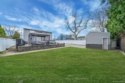 100 Anderson Avenue, North Babylon, NY 11703 - Photo 8