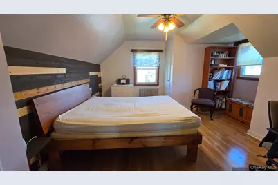 39 Lipton Lane, Williston Park, NY 11596 - Photo 8