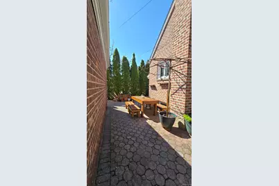39 Lipton Lane, Williston Park, NY 11596 - Photo 22