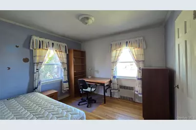39 Lipton Lane, Williston Park, NY 11596 - Photo 10