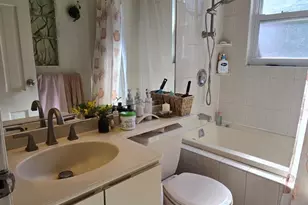 39 Lipton Ln, Williston Park, NY 11596 - Photo 12