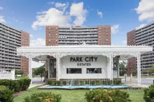 61-35 98th St, Rego Park, NY 11374 - Photo 1