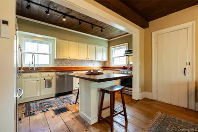 553 Salt Point Turnpike, Poughkeepsie, NY 12601 - Photo 18