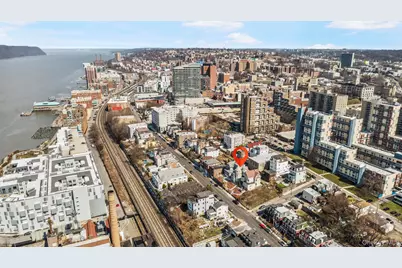 138 Buena Vista Avenue, Yonkers, NY 10701 - Photo 16