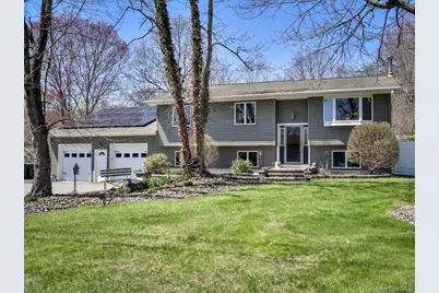 85 Surrey Road, Chester, NY 10918 - Photo 2