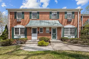 4 Salem Ct, Suffern, NY 10901 - Photo 2