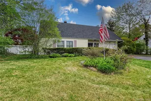 275 Southaven Ave, Medford, NY 11763 - Photo 2