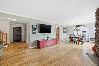 36 Hemlock Lane, Bay Shore, NY 11706 - Photo 10