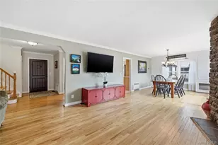 36 Hemlock Ln, Bay Shore, NY 11706 - Photo 10