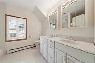 36 Hemlock Ln, Bay Shore, NY 11706 - Photo 36
