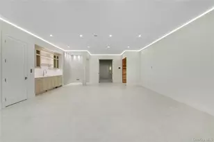 15 Old Point Rd, Quogue, NY 11959 - Photo 26