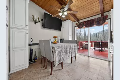 810 Haverstraw Road, Suffern, NY 10901 - Photo 18