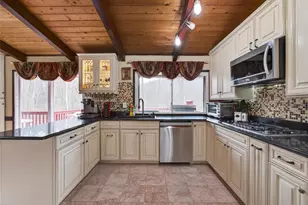 810 Haverstraw Rd, Suffern, NY 10901 - Photo 16