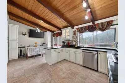 810 Haverstraw Road, Suffern, NY 10901 - Photo 14