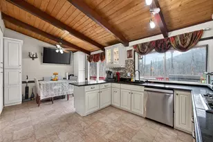 810 Haverstraw Rd, Suffern, NY 10901 - Photo 14