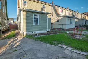 112-28 200th St, Saint Albans, NY 11412 - Photo 20