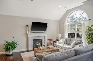 19 Probst Dr, Shirley, NY 11967 - Photo 6