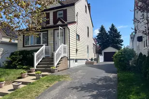 89 Carstairs Rd, Valley Stream, NY 11581 - Photo 2
