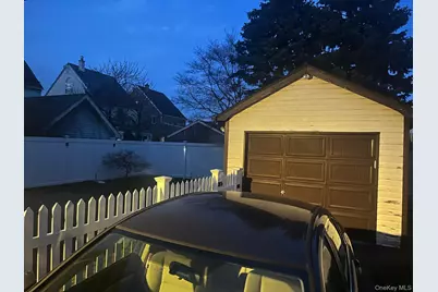 89 Carstairs Road, Valley Stream, NY 11581 - Photo 12