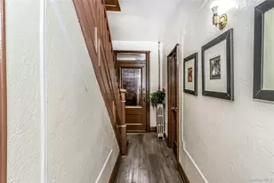 75-20 64th Pl, Glendale, NY 11385 - Photo 4