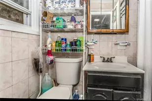 75-20 64th Pl, Glendale, NY 11385 - Photo 16