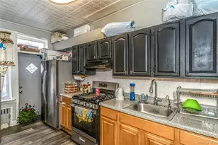 75-20 64th Pl, Glendale, NY 11385 - Photo 14