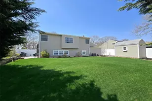 261 Phyllis Dr, Patchogue, NY 11772 - Photo 20