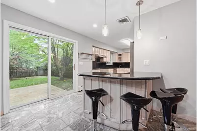 140 North Street, Locust Valley, NY 11560 - Photo 10
