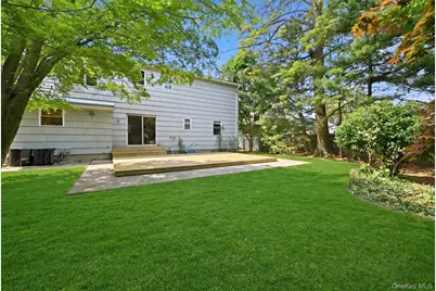 140 North Street, Locust Valley, NY 11560 - Photo 2