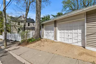 51 Park Pl, Sea Cliff, NY 11579 - Photo 28