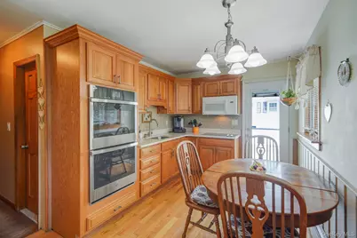 34 Oxbow Road, Patchogue, NY 11772 - Photo 10