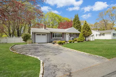 34 Oxbow Road, Patchogue, NY 11772 - Photo 2