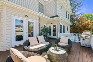 39 Coolidge Ave, Roslyn Heights, NY 11577 - Photo 34